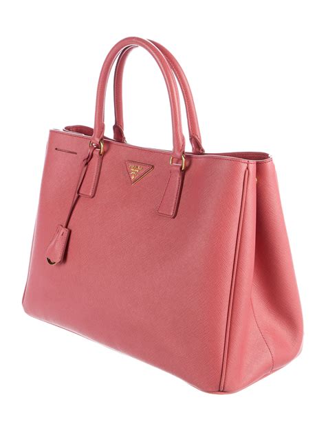 prada saffiano handbag sizes|prada saffiano lux tote large.